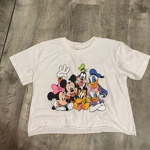 Disney women’s Mickey Mouse size Small crop top